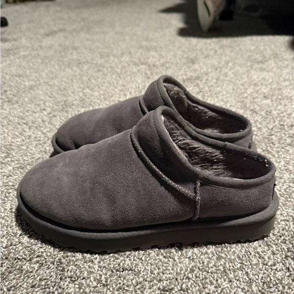 Ugg Slip On’s - Picture 3 of 5